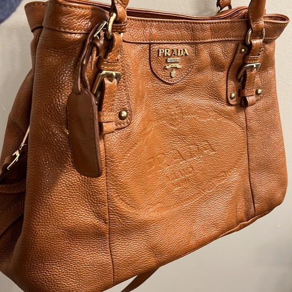 Prada satchel bag☝️❤️💥🤩 - Picture 4 of 15